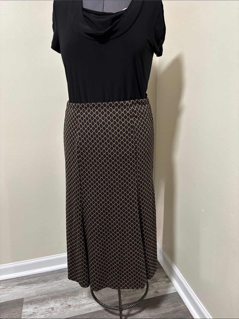 JM Collection Black and Brown Geometric Midi Skirt